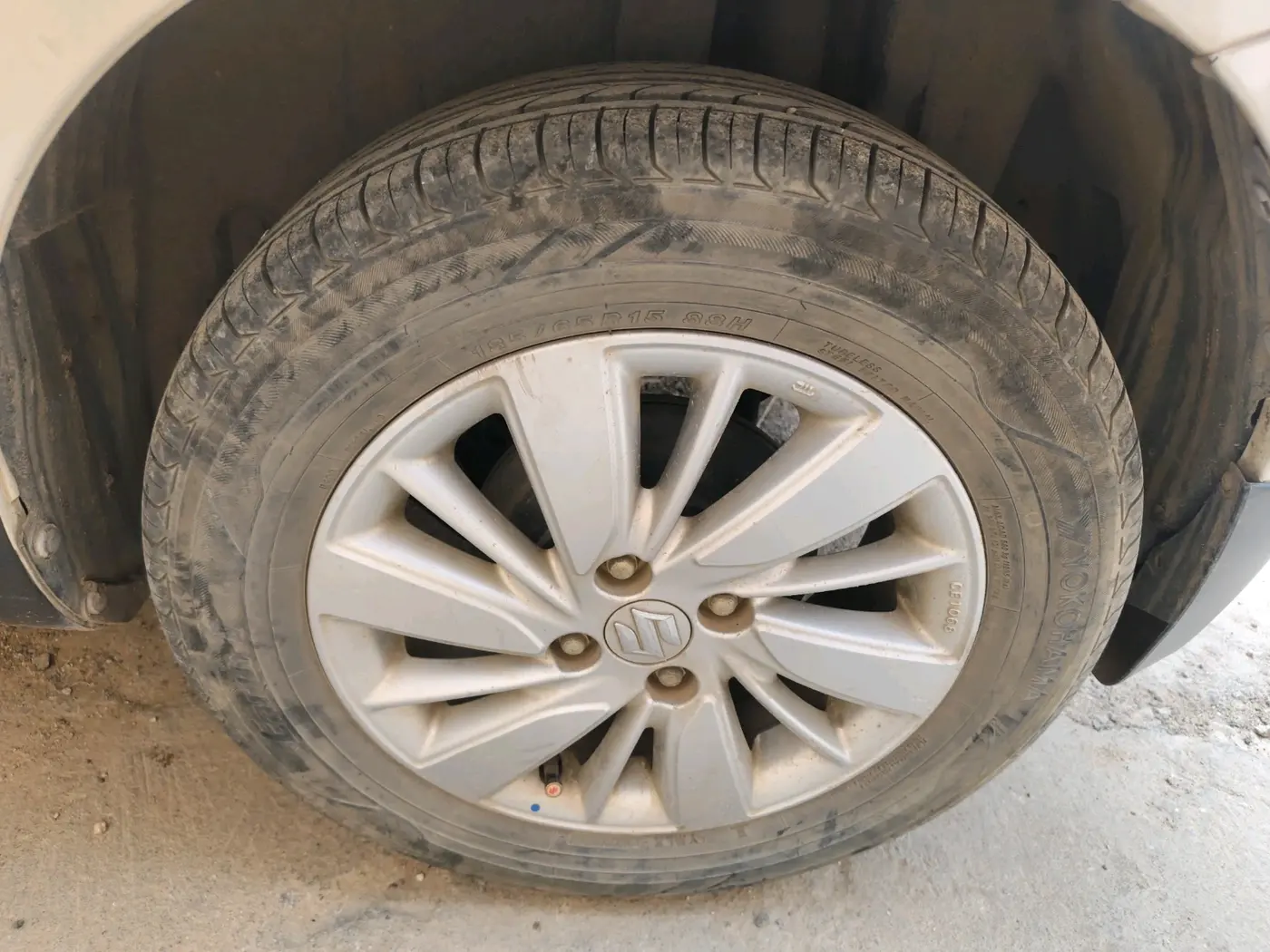 2015 Maruti Swift ZXI, Petrol, Manual, 78,817 km, tyre