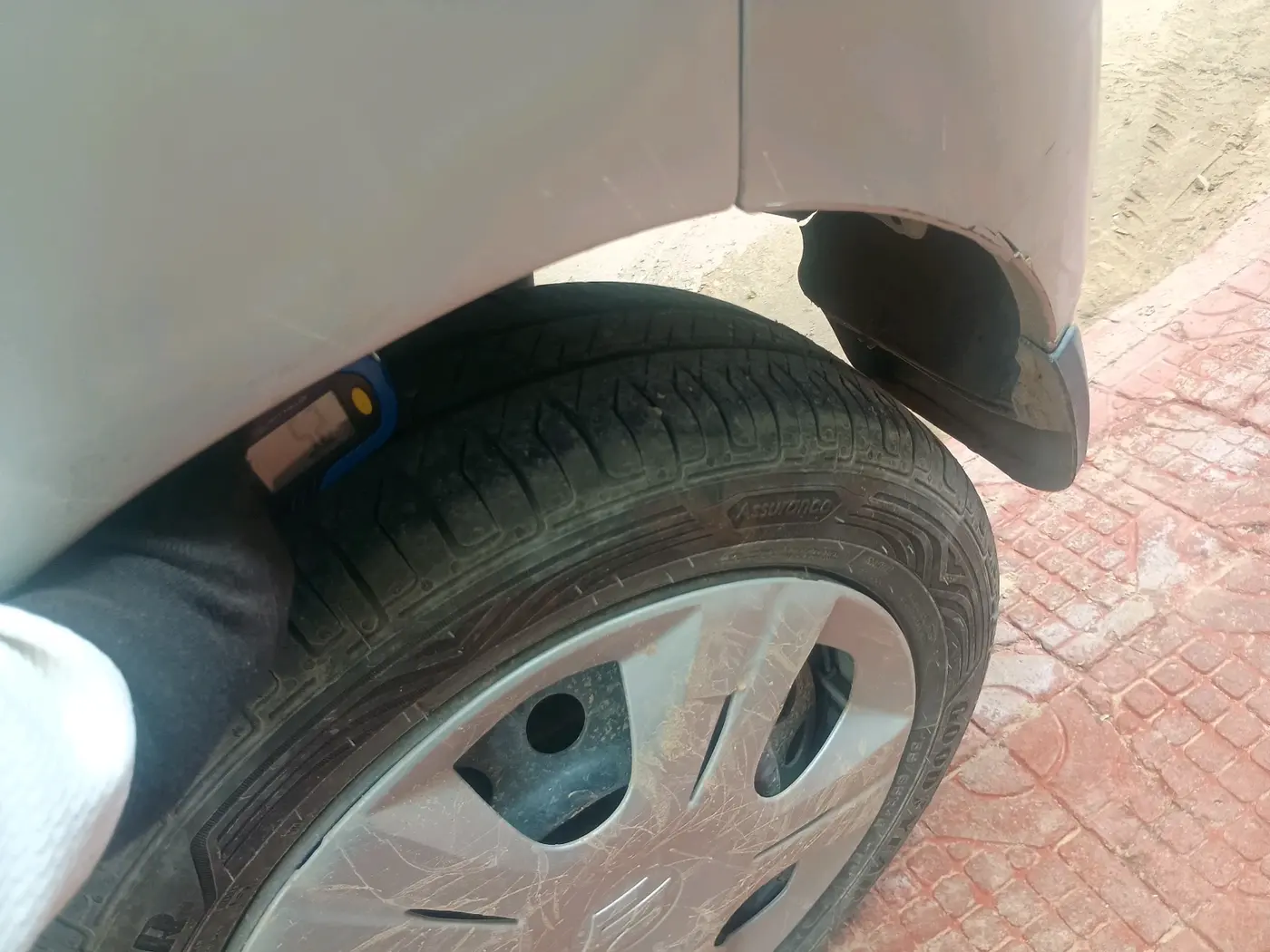 2012 Maruti Wagon R 1.0 VXI, Petrol, Manual, 1,17,032 km, tyre
