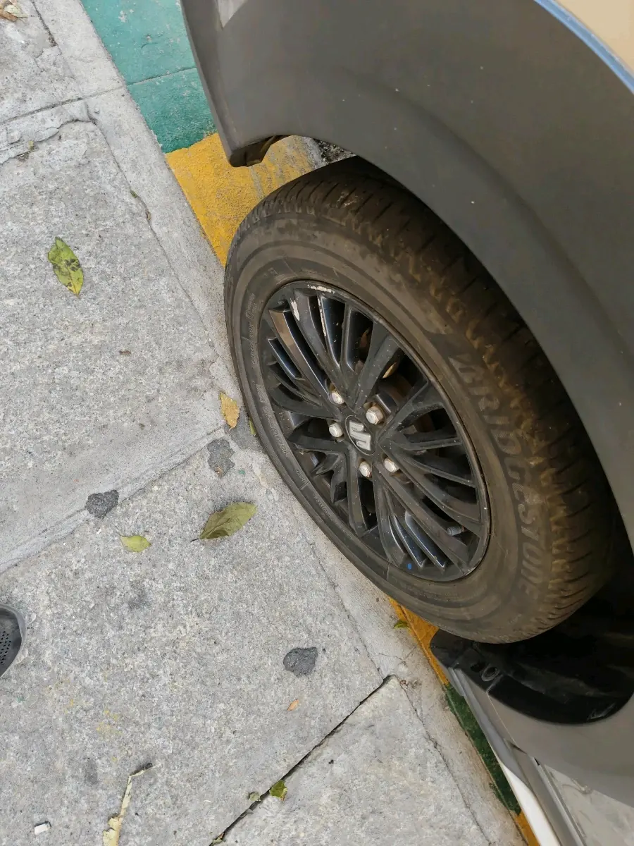 2021 Maruti XL6 ZETA AT, Petrol, Automatic, 39,895 km, tyre