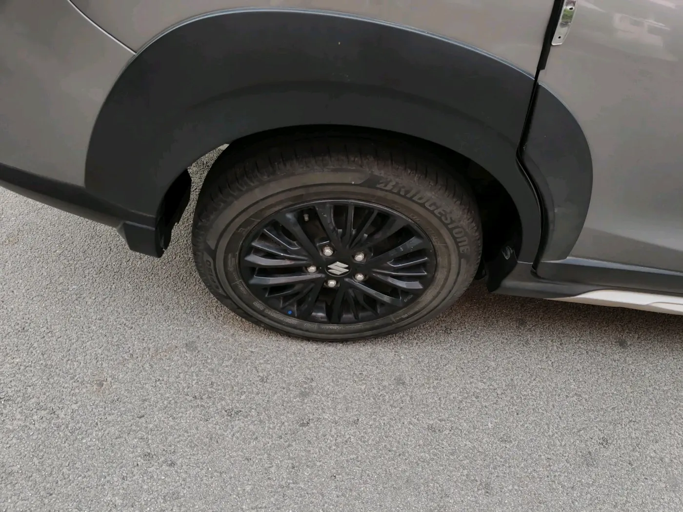 2021 Maruti XL6 ZETA AT, Petrol, Automatic, 39,895 km, tyre