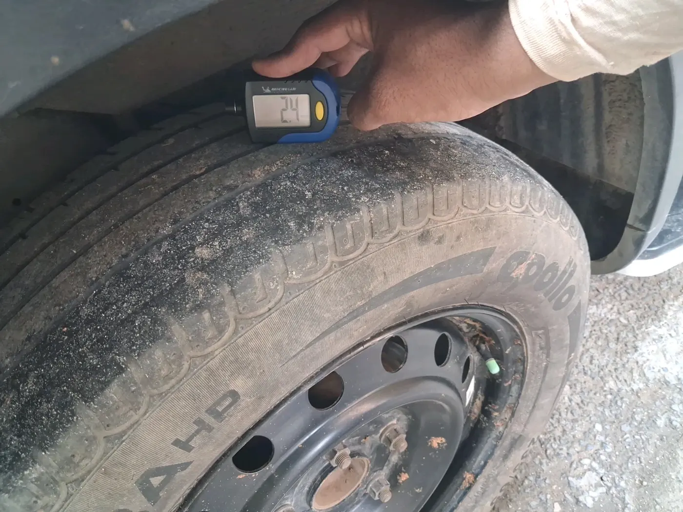 2018 Mahindra XUV500 W6, Diesel, Manual, 48,588 km, tyre