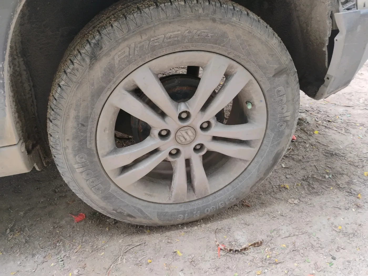 2016 Maruti Vitara Brezza ZDI, Diesel, Manual, 2,12,600 km, tyre