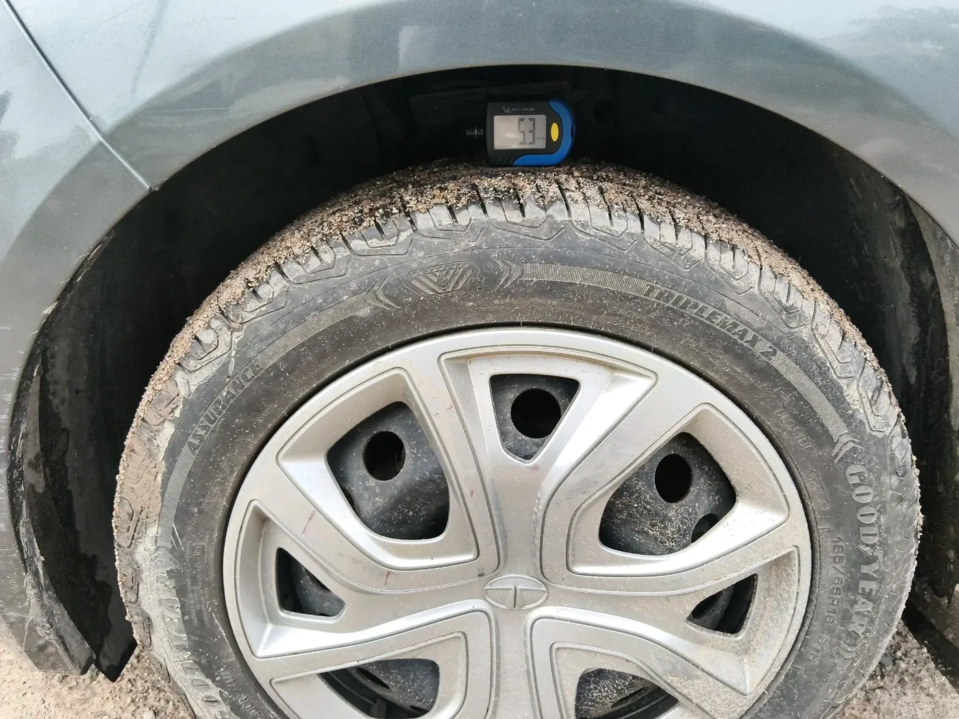 2022 Tata ALTROZ XM PLUS PETROL, Petrol, Manual, 21,051 km, tyre