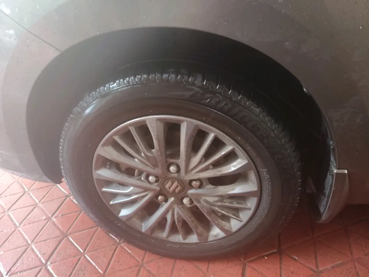 2021 Maruti Ertiga ZXI+ SHVS, Petrol, Manual, 66,152 km, tyre