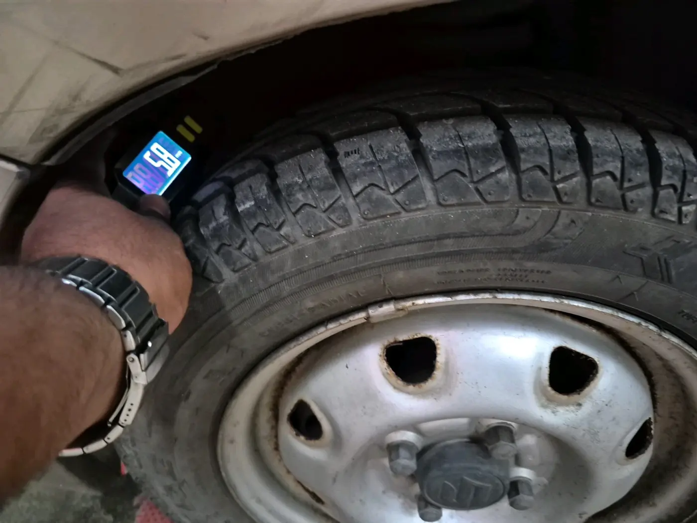 2011 Maruti Zen Estilo LXI, Petrol, Manual, 26,092 km, tyre