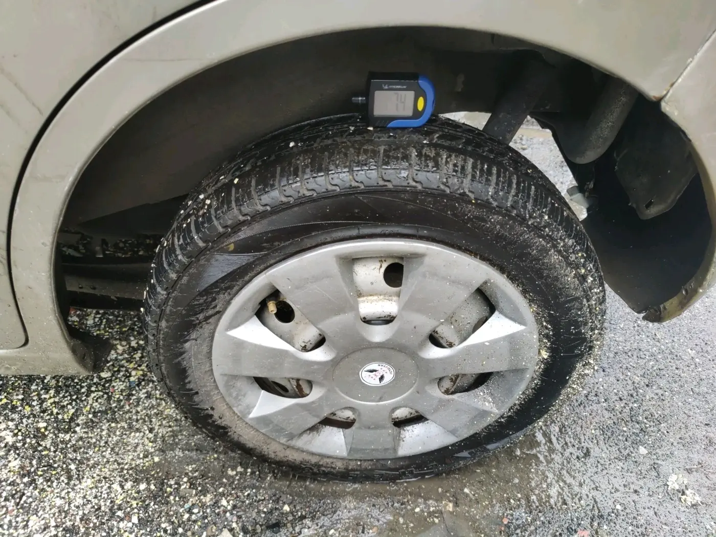 2014 Maruti Wagon R 1.0 LXI, Petrol, Manual, 92,183 km, tyre