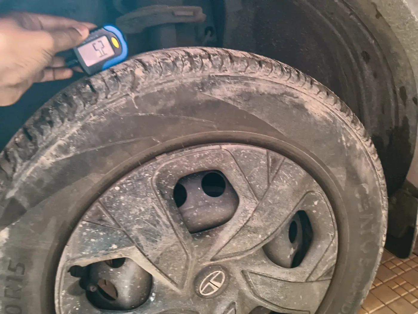 2022 Tata PUNCH ADVENTURE MT, Petrol, Manual, 38,621 km, tyre