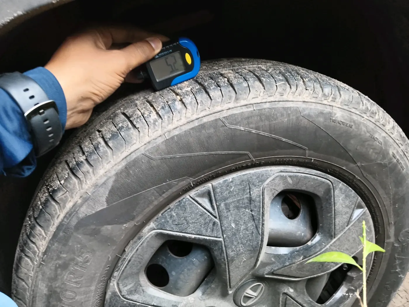 2022 Tata PUNCH ADVENTURE MT, Petrol, Manual, 38,621 km, tyre