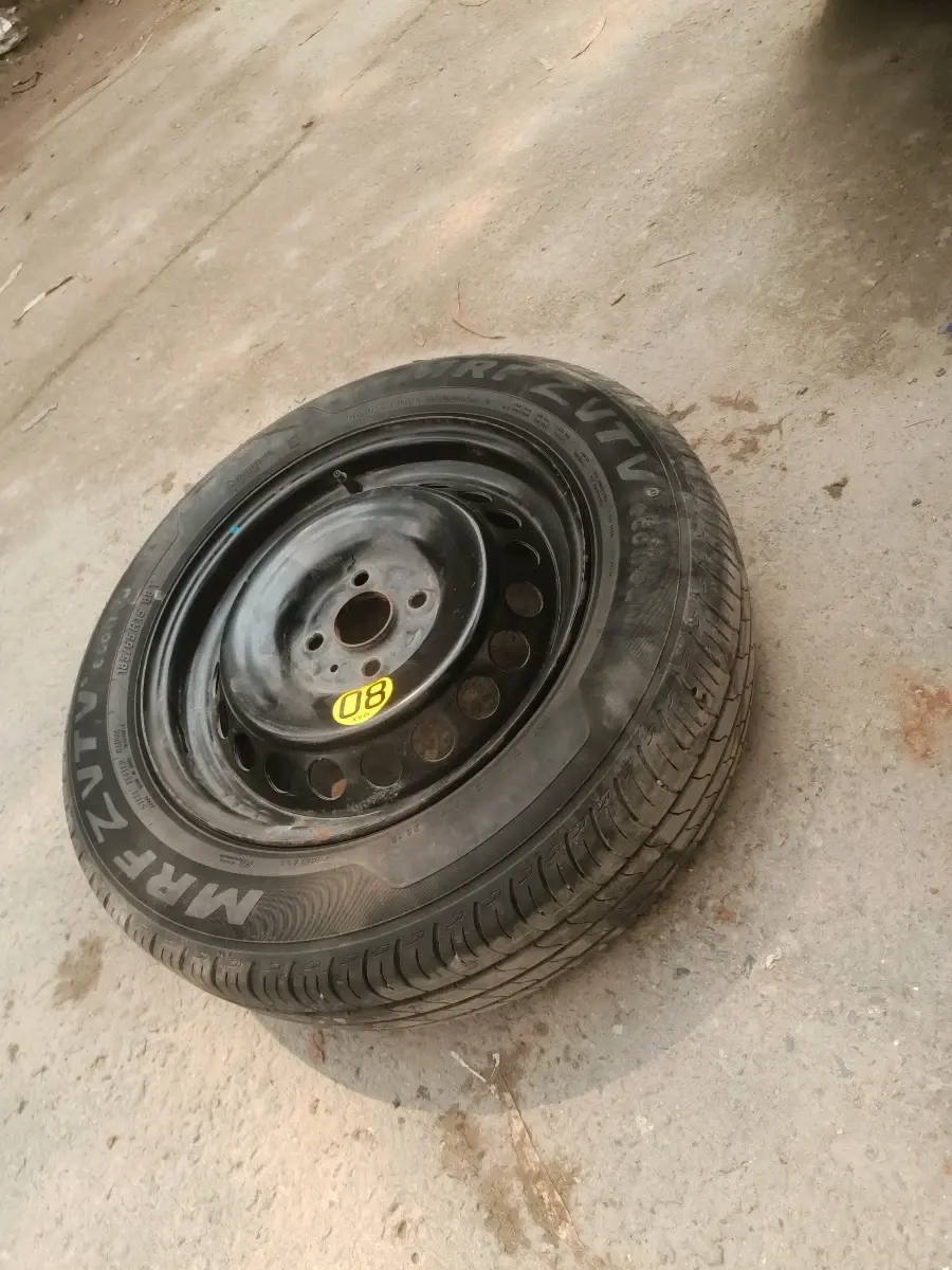 2019 Maruti Baleno ZETA PETROL 1.2, CNG, Manual, 92,039 km, tyre