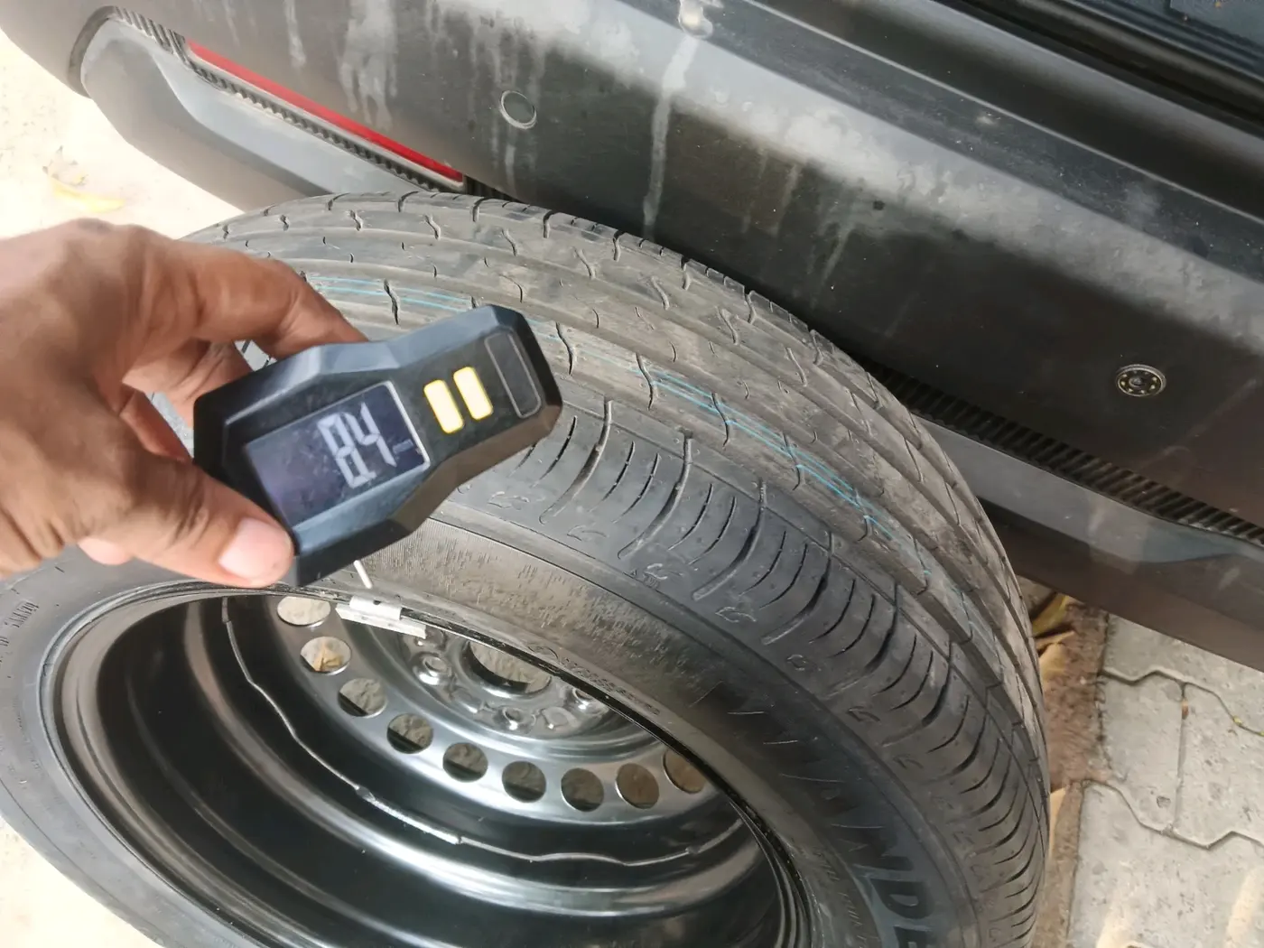 2024 Maruti BREZZA LXI S- CNG, CNG, Manual, 19,544 km, tyre