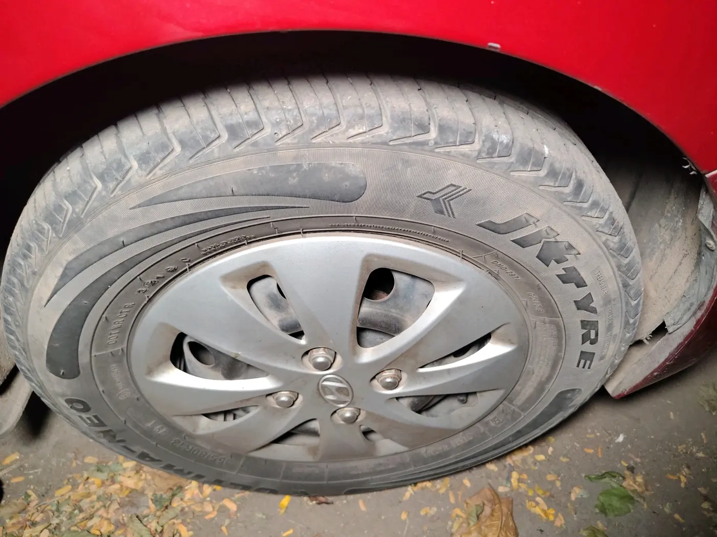 2012 Hyundai i10 MAGNA 1.2, Petrol, Manual, 92,794 km, tyre