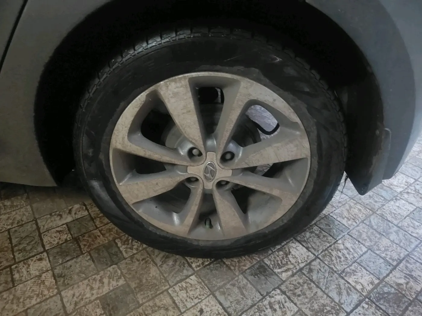 2017 Hyundai Elite i20 ASTA 1.2 (O), CNG, Manual, 1,25,532 km, tyre