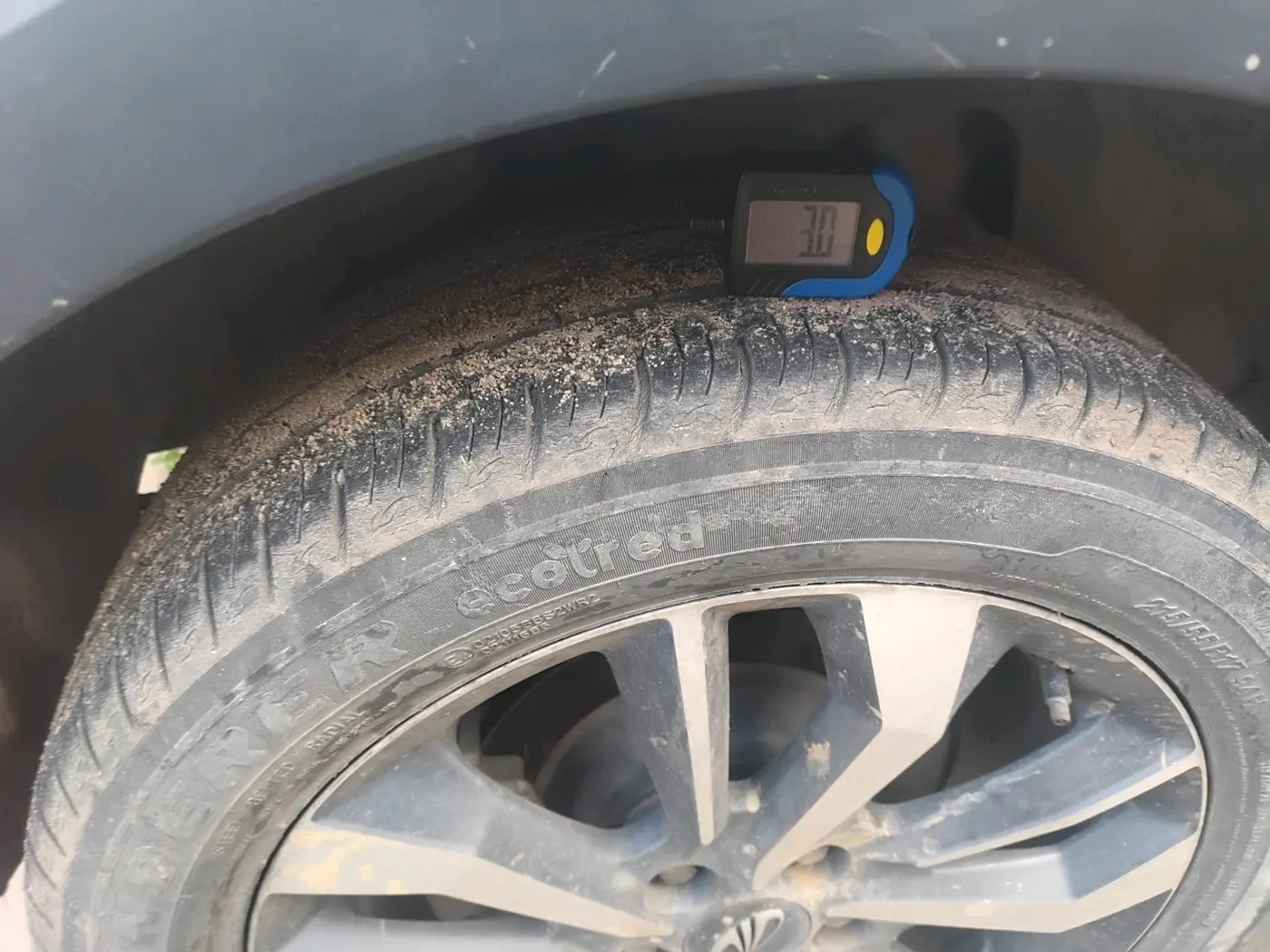 2021 Mahindra XUV300 W8 (O) 1.5 DIESEL, Diesel, Manual, 50,647 km, tyre