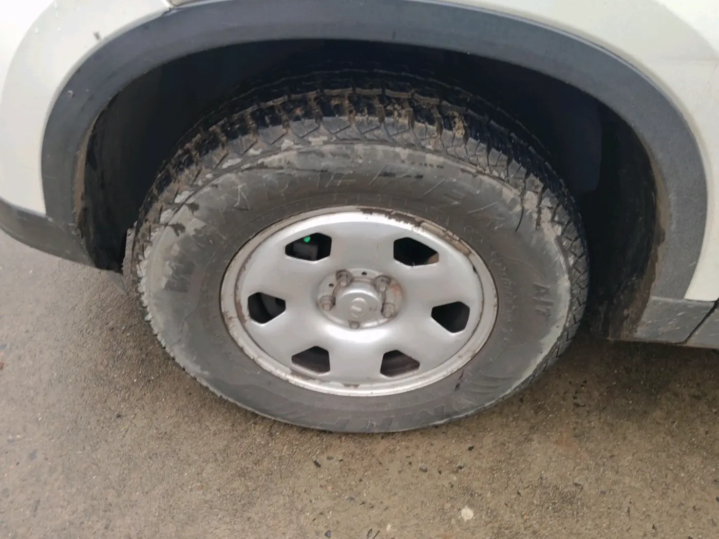 2021 Tata Safari XM, Diesel, Manual, 1,47,352 km, tyre