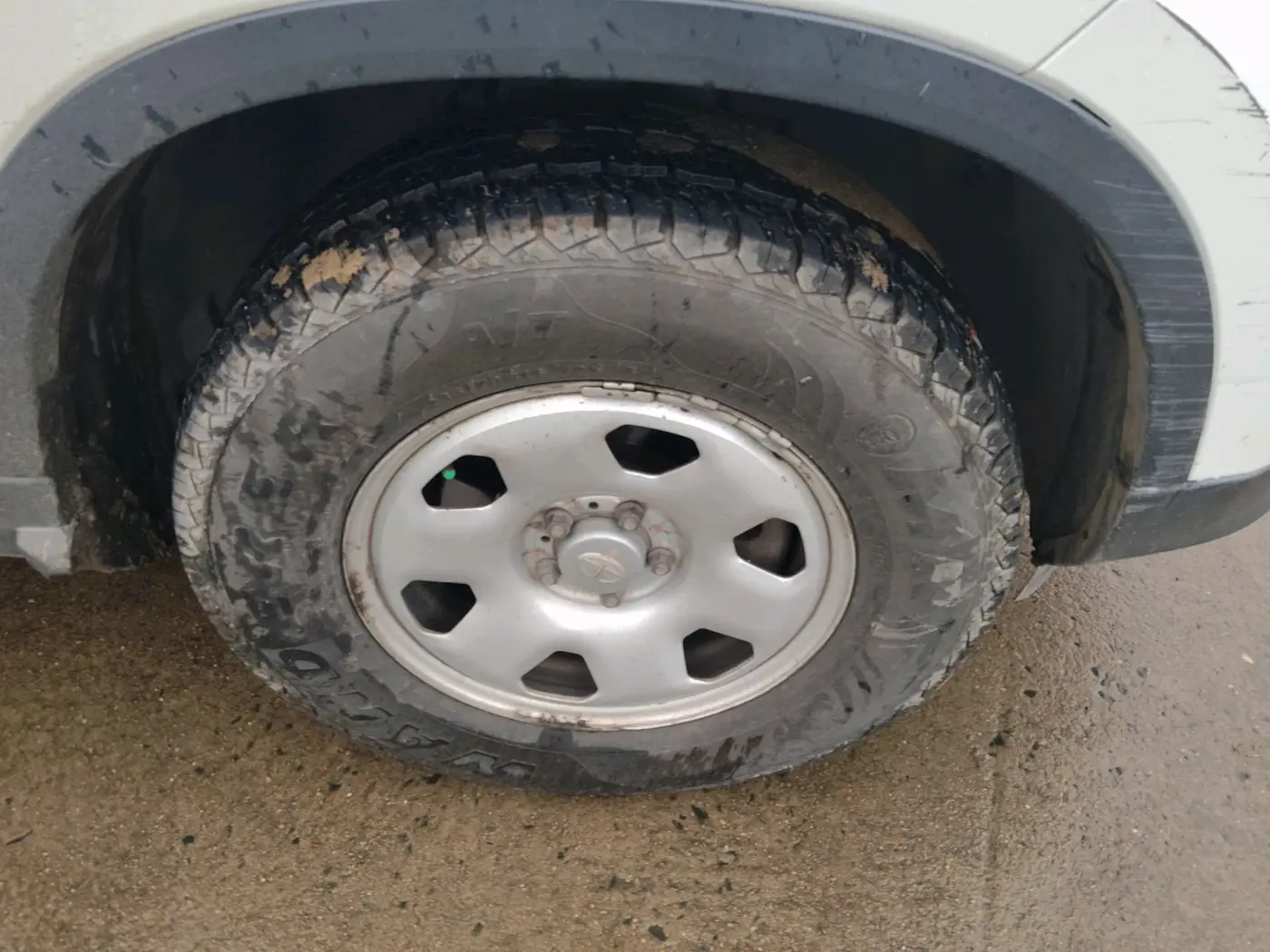 2021 Tata Safari XM, Diesel, Manual, 1,47,352 km, tyre