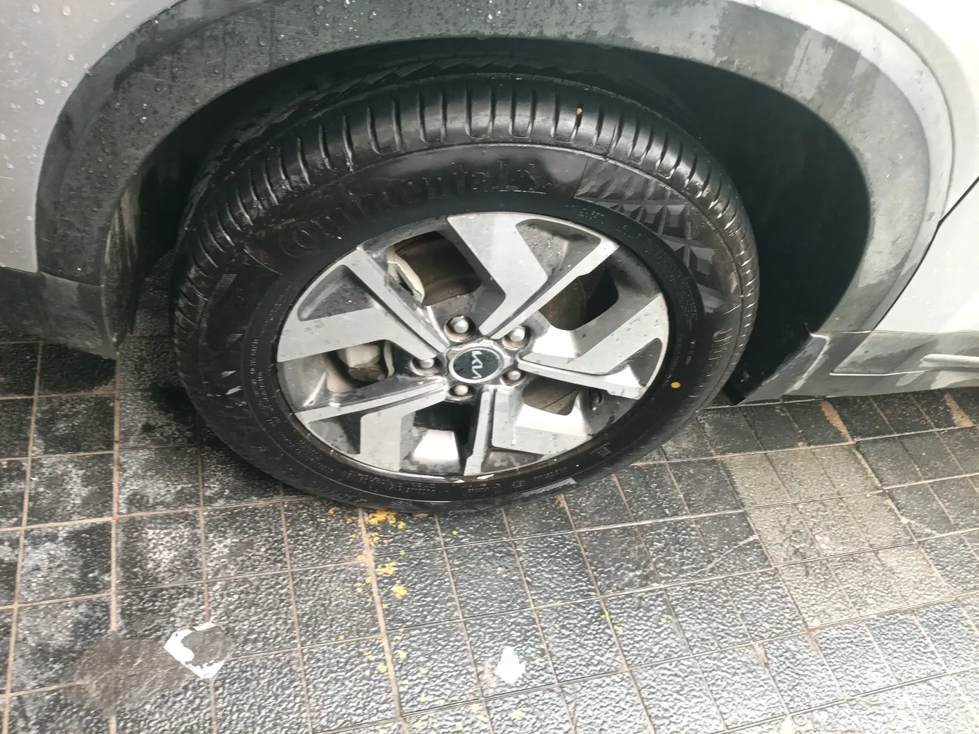 2023 KIA SONET HTX 1.5 AT, Diesel, Automatic, 44,378 km, tyre