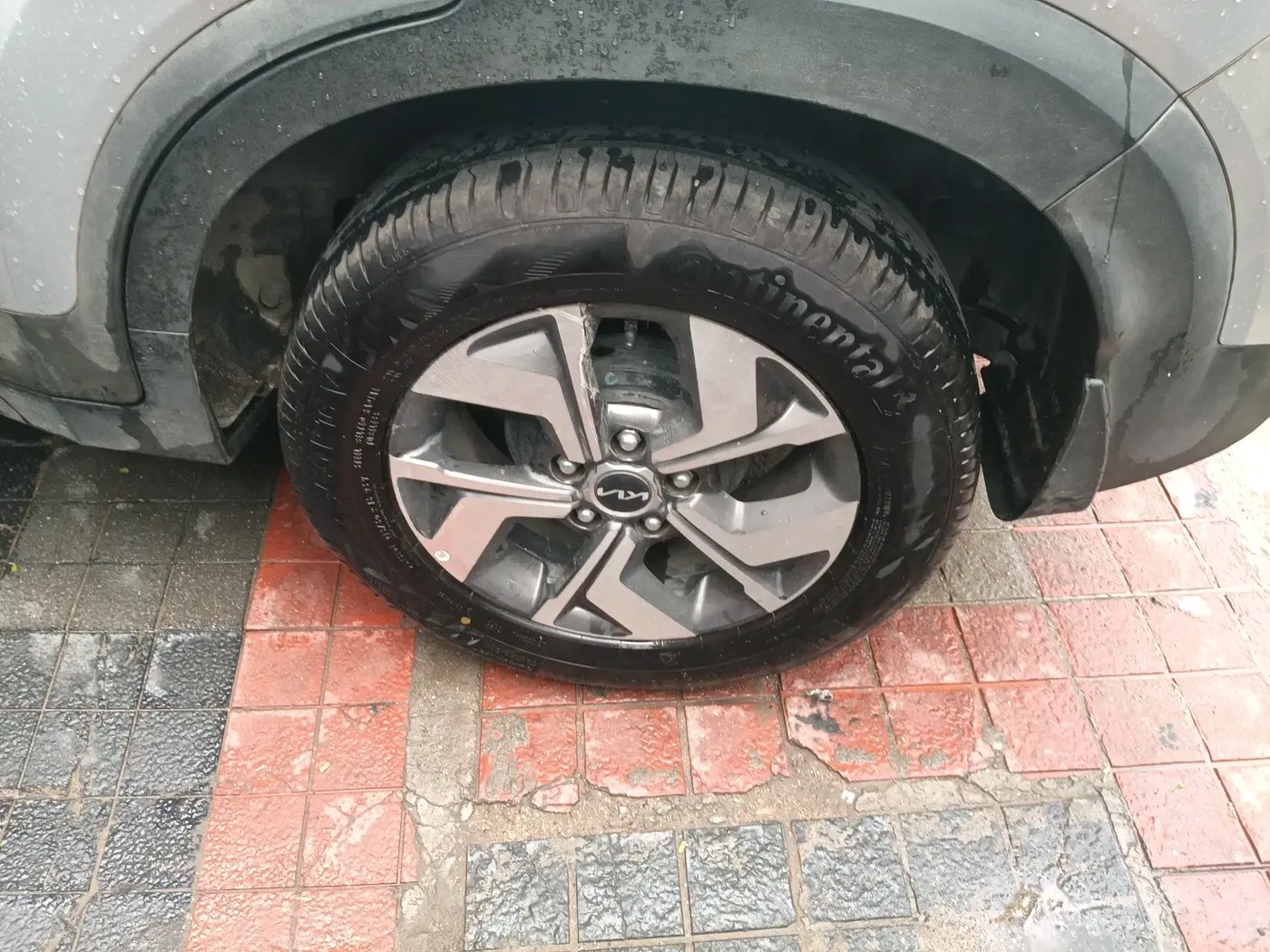 2023 KIA SONET HTX 1.5 AT, Diesel, Automatic, 44,378 km, tyre