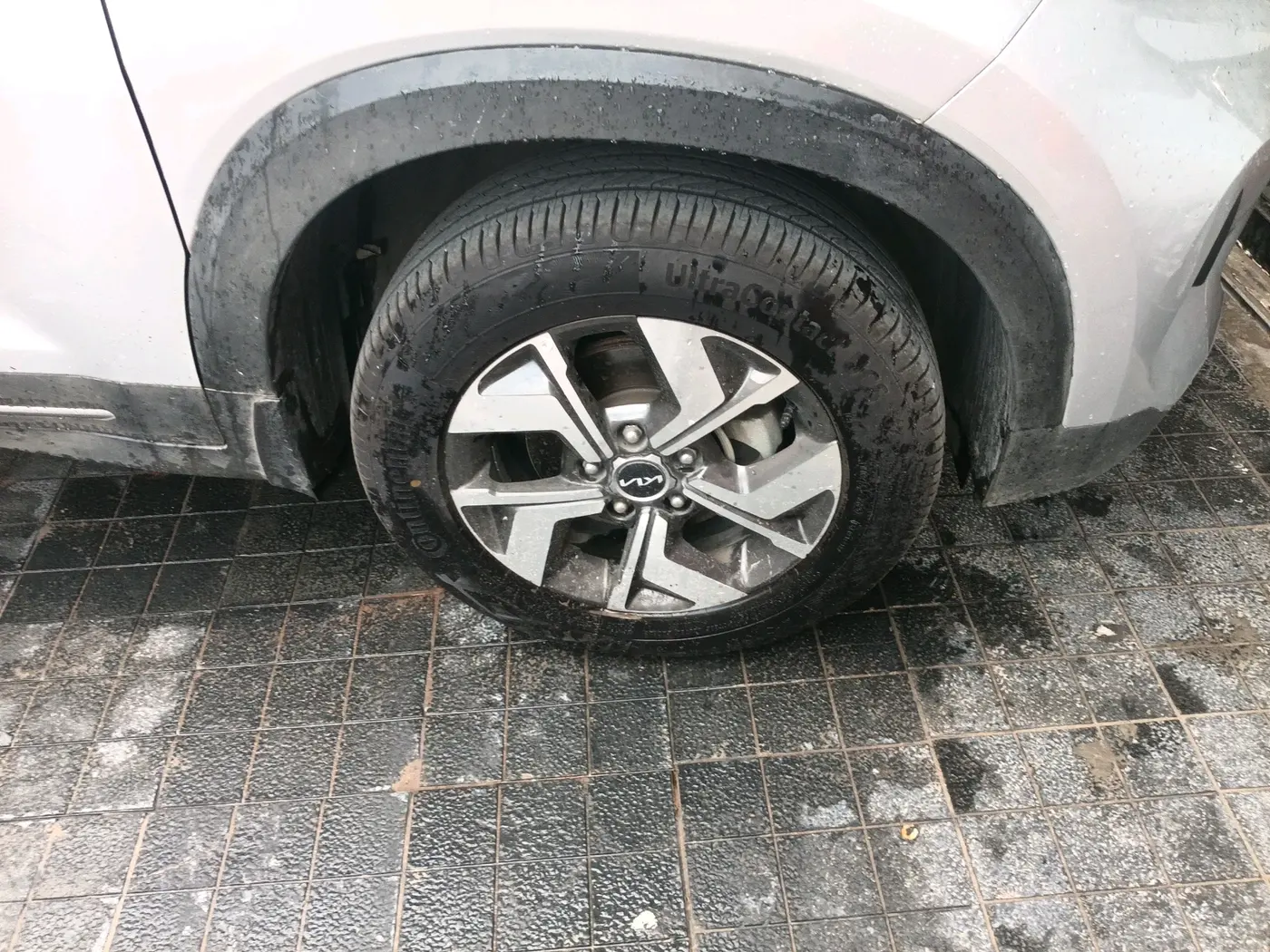 2023 KIA SONET HTX 1.5 AT, Diesel, Automatic, 44,378 km, tyre