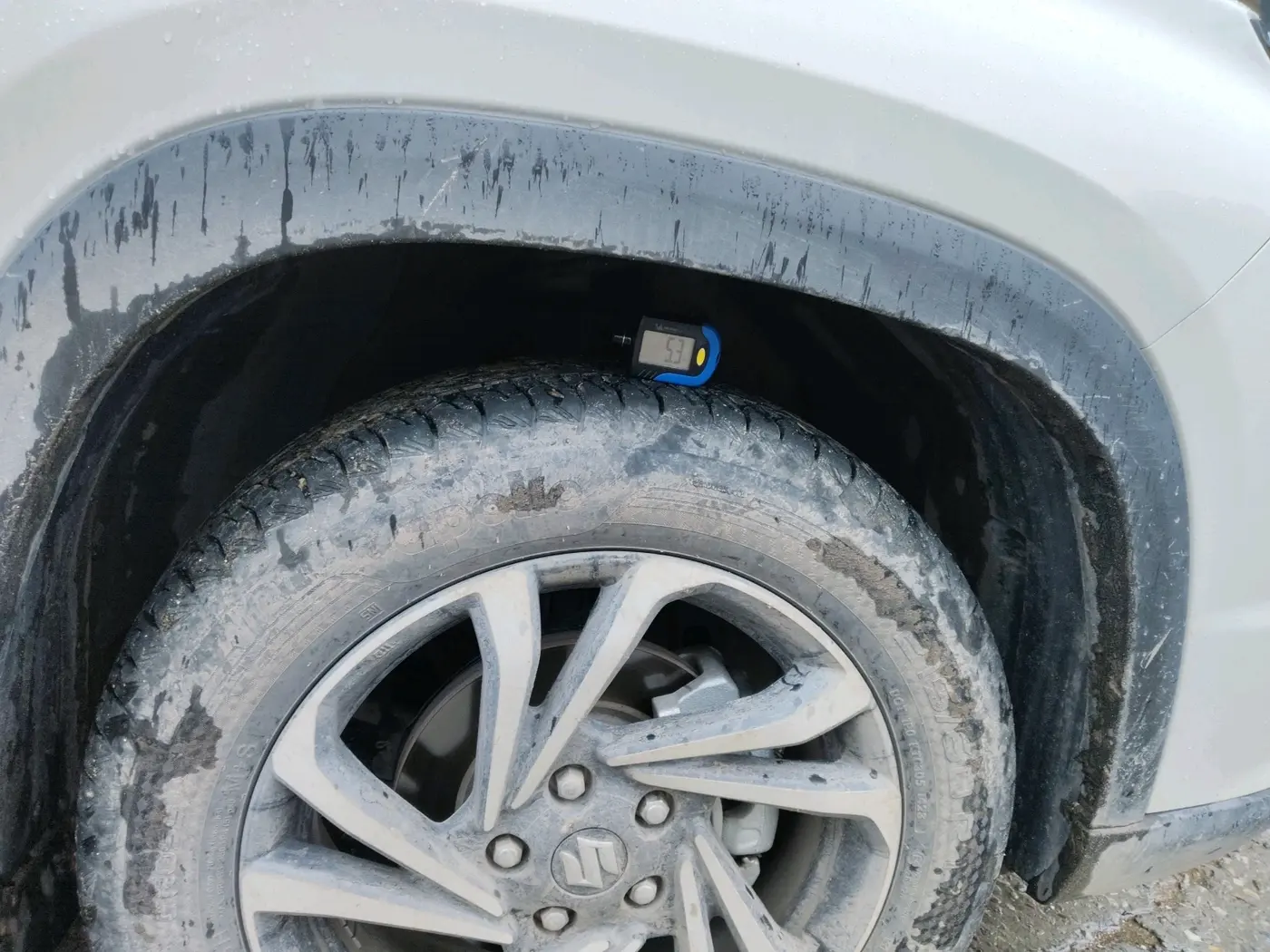 2023 Maruti Grand Vitara ZETA SMART HYBRID, Petrol, Manual, 28,796 km, tyre