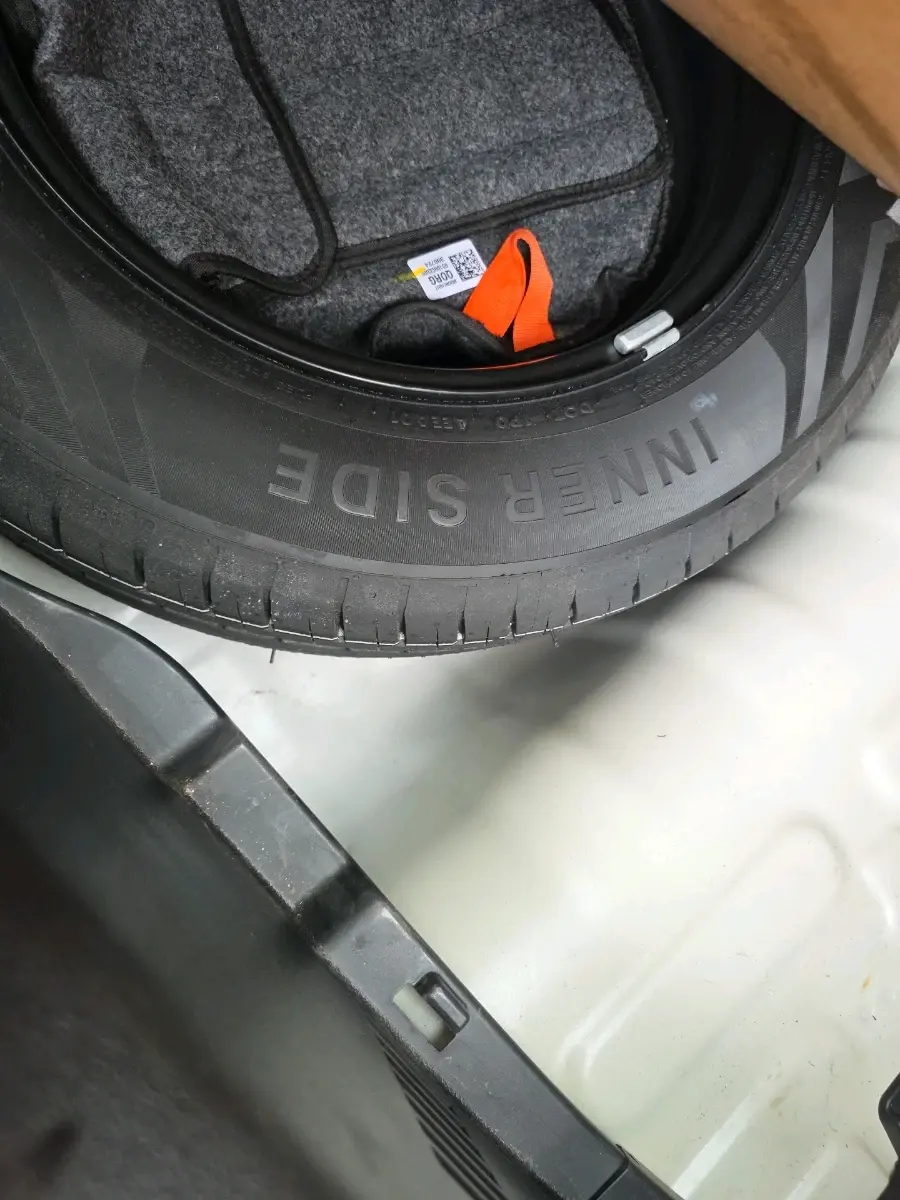 2024 Hyundai VENUE SX 1.2 PETROL, Petrol, Manual, 18,199 km, tyre