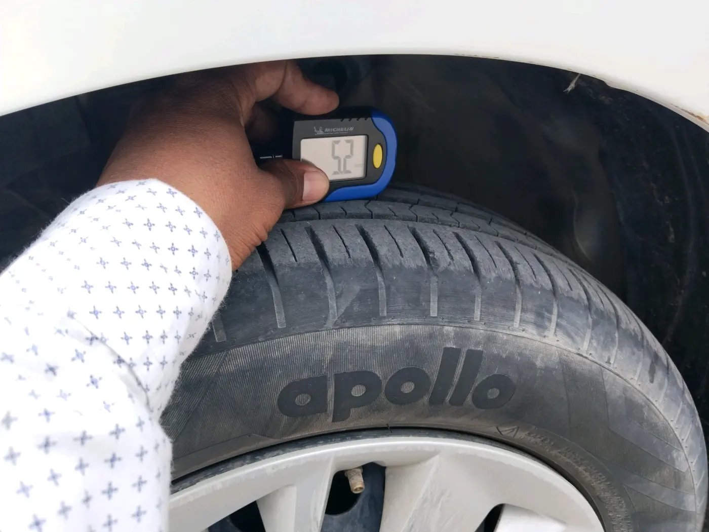 2023 Maruti Baleno DELTA 1.2 AGS, Petrol, Automatic, 42,143 km, tyre