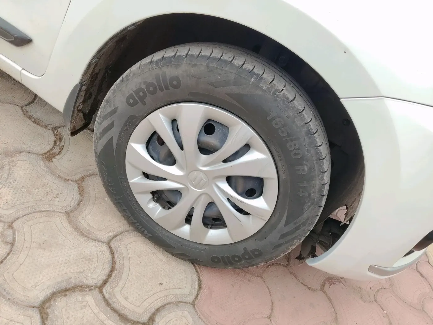 2019 Maruti Dzire LDI, Diesel, Manual, 95,076 km, tyre