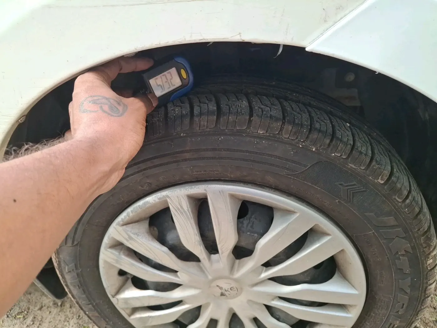2016 Tata Bolt XE QUADRAJET, Diesel, Manual, 2,43,078 km, tyre
