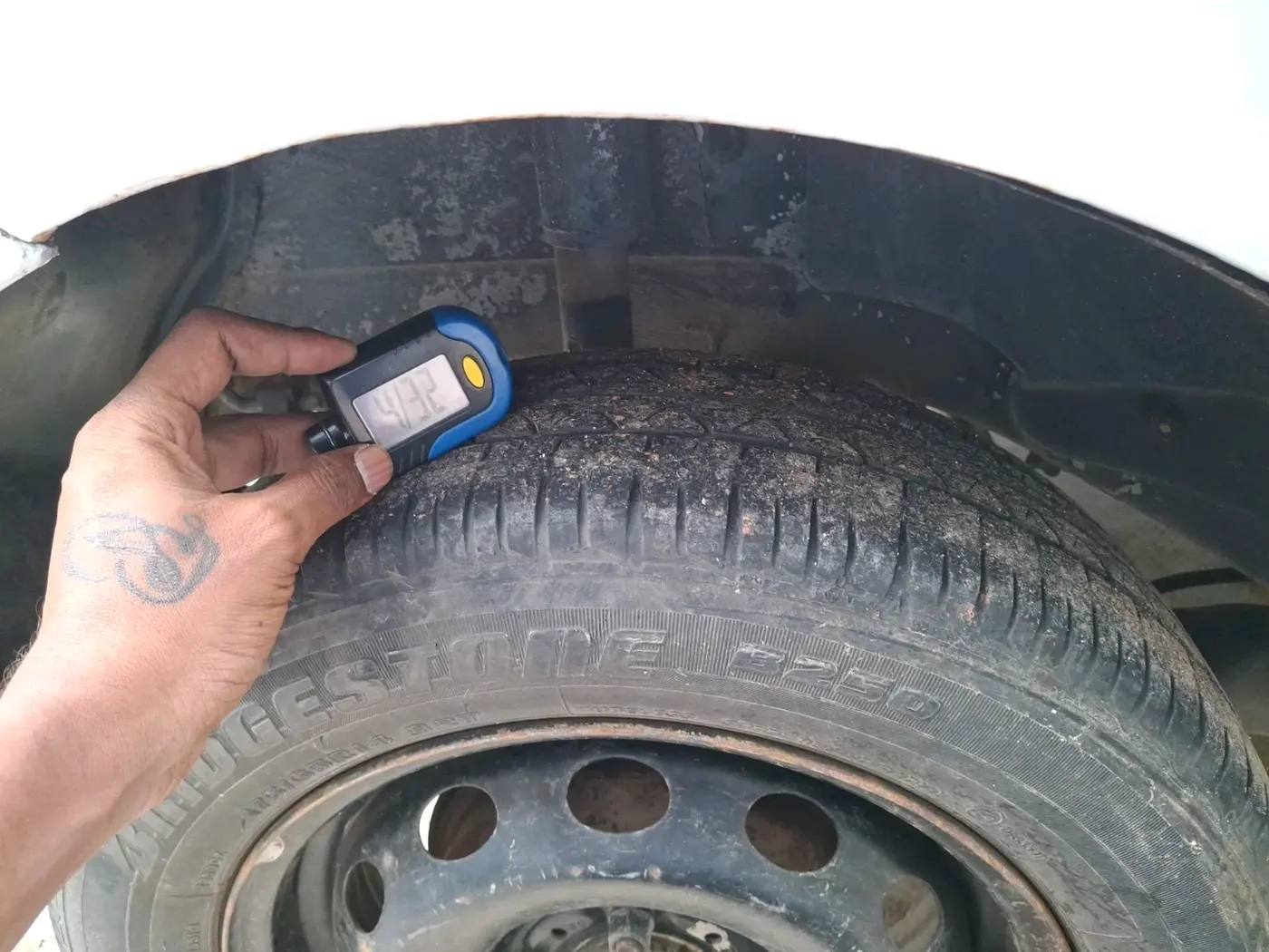 2016 Tata Bolt XE QUADRAJET, Diesel, Manual, 2,43,078 km, tyre