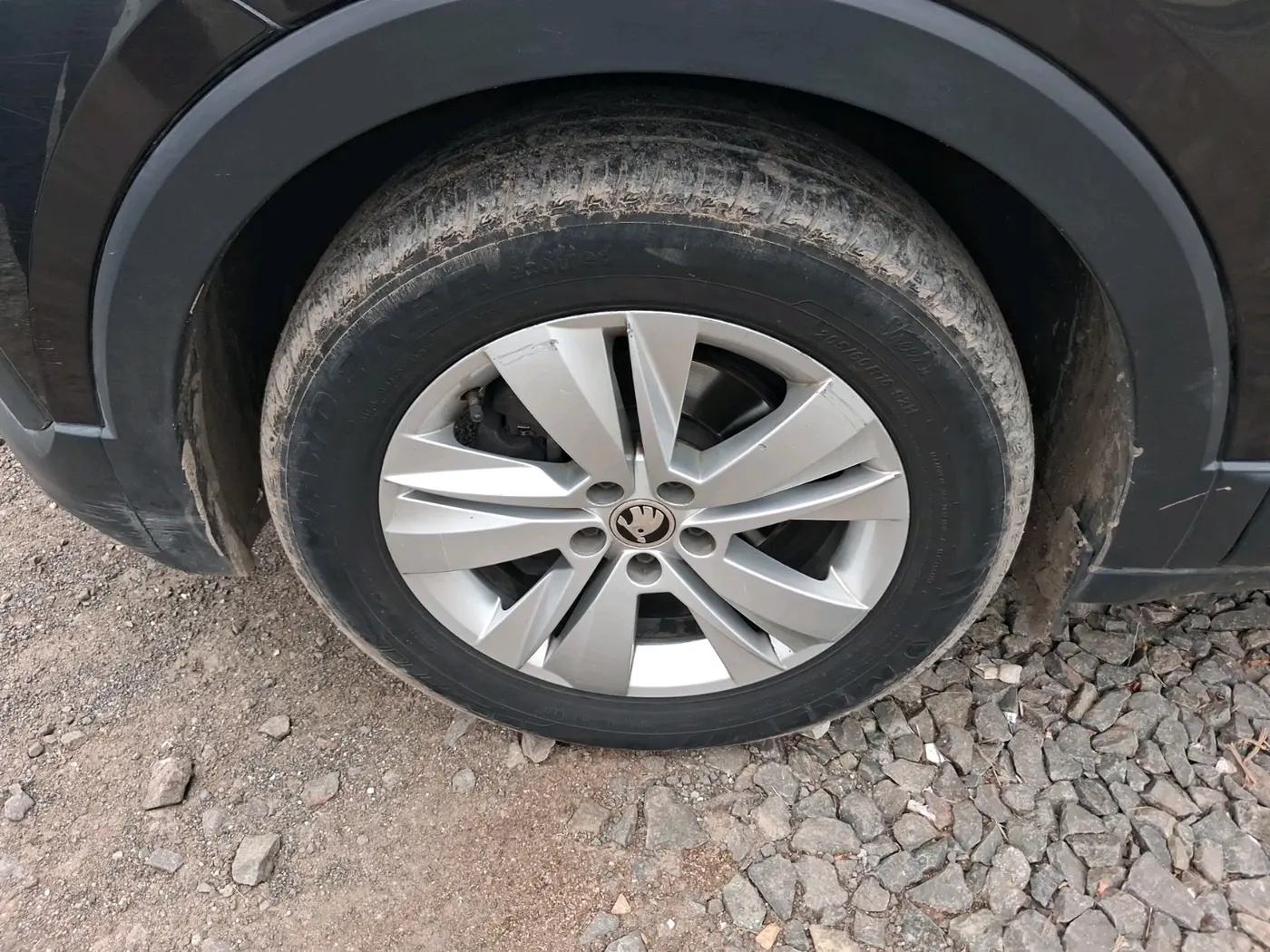 2022 Skoda KUSHAQ AMBITION 1.0L TSI MT, CNG, Manual, 1,08,977 km, tyre