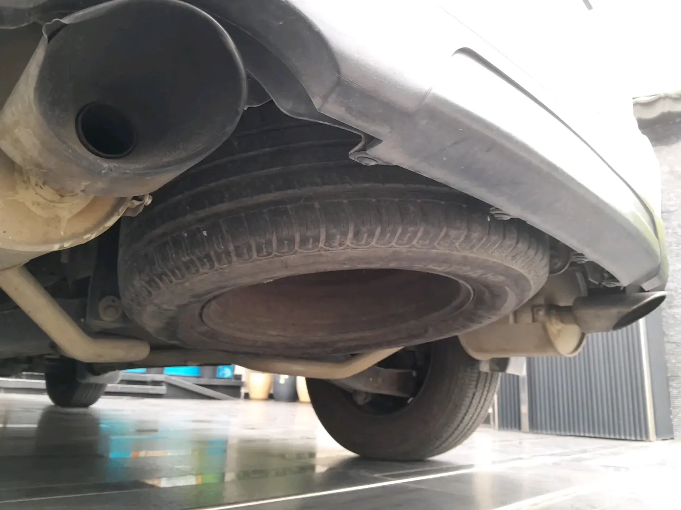 2018 Mahindra XUV500 W6 AT, Diesel, Automatic, 53,506 km, tyre