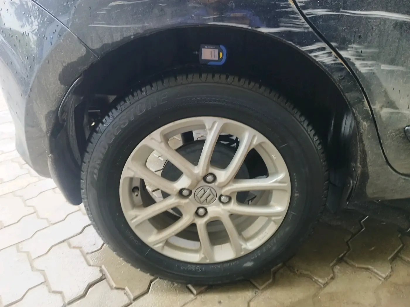 2024 Maruti Swift ZXI, Petrol, Manual, 42,701 km, tyre