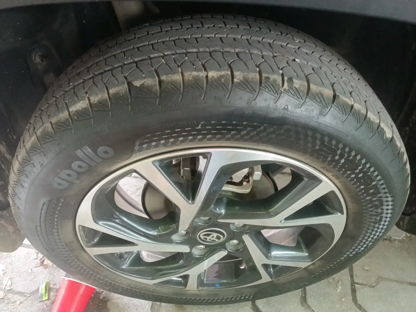 2024 Toyota URBAN CRUISER HYRYDER V HYBRID, Hybrid, Automatic, 74,510 km, tyre