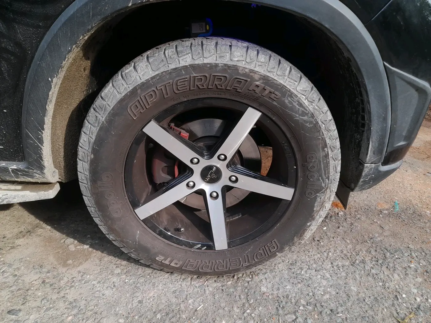 2024 Mahindra SCORPIO-N Z4 PETROL MT 7 STR, Petrol, Manual, 9,679 km, tyre
