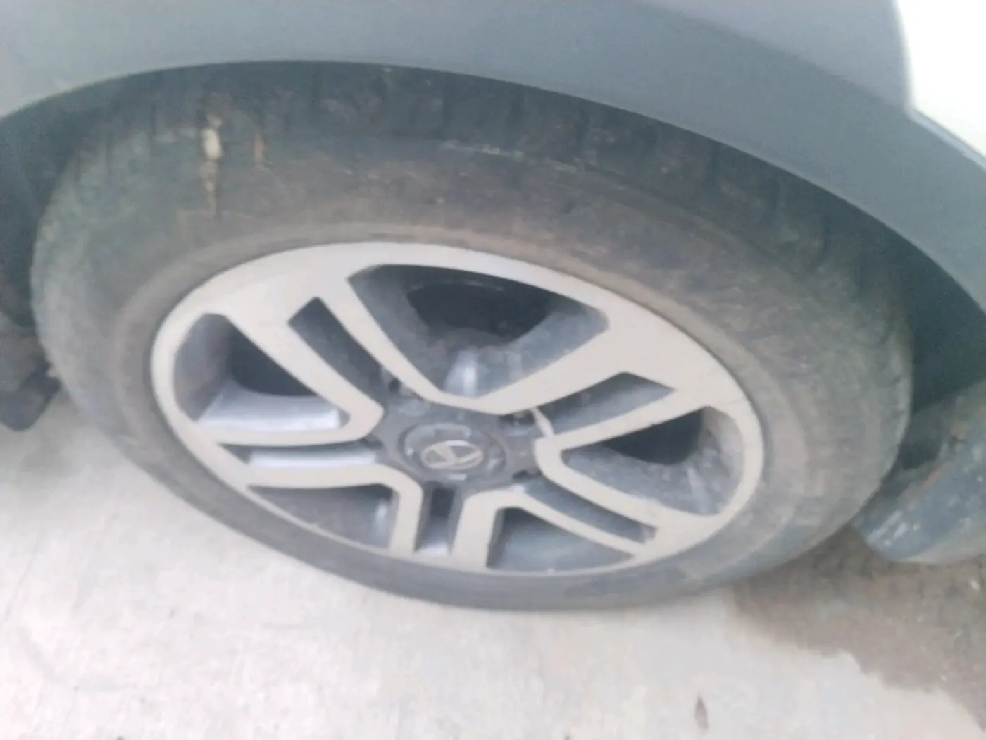 2018 Tata Hexa XT 4X2 7 STR, Diesel, Manual, 1,10,355 km, tyre