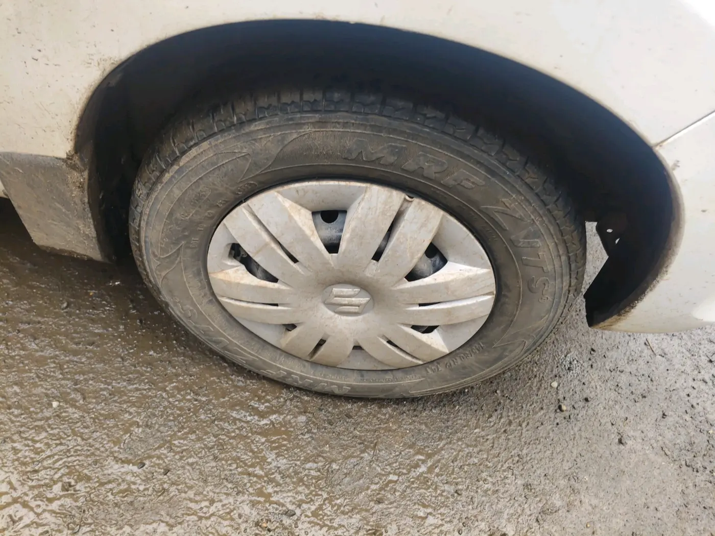 2018 Maruti Alto 800 VXI, Petrol, Manual, 94,355 km, tyre