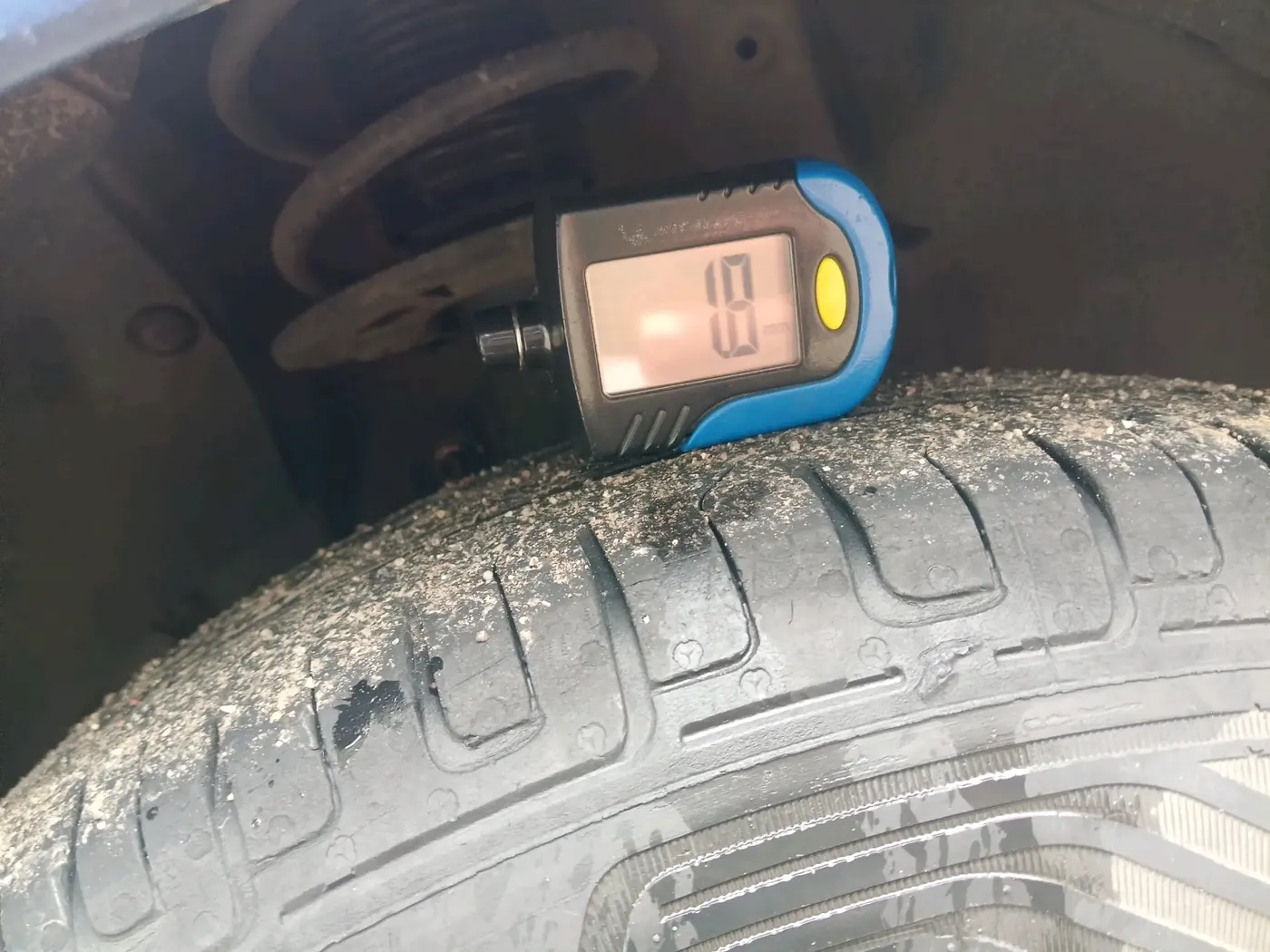 2018 Maruti Dzire VXI, Petrol, Manual, 87,928 km, tyre