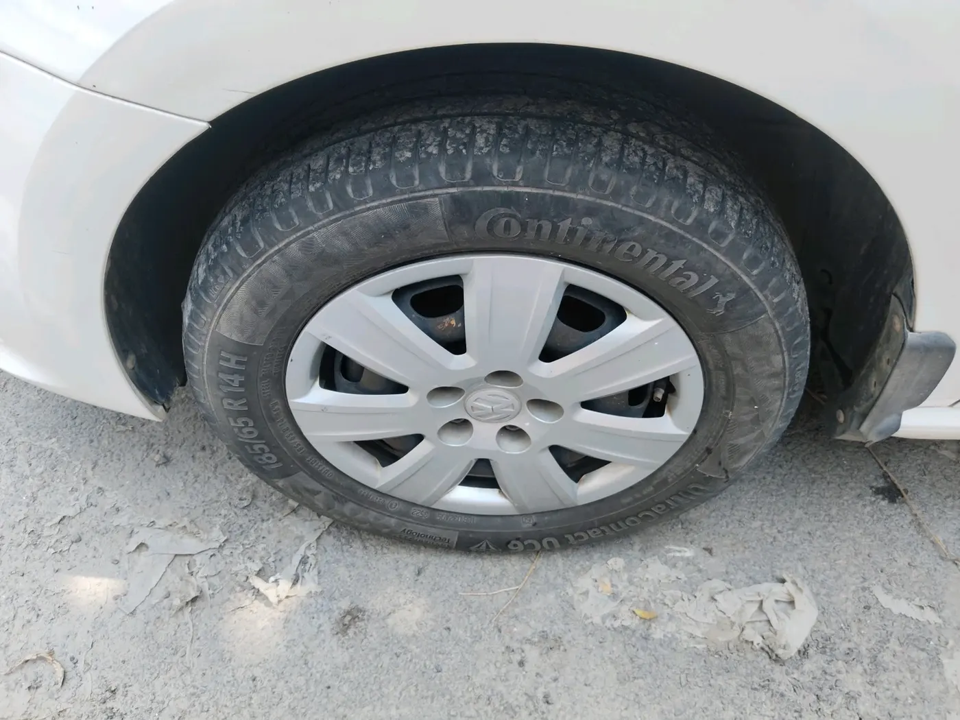2018 Volkswagen Polo TRENDLINE 1.2L PETROL, Petrol, Manual, 1,01,472 km, tyre