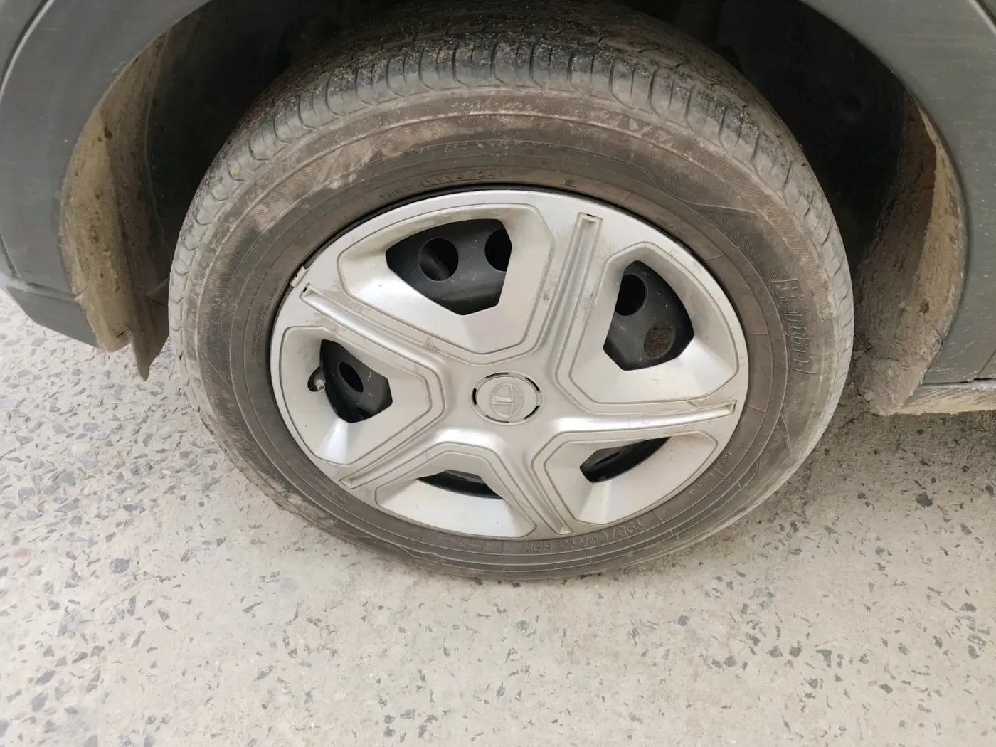 2022 Tata NEXON XM SUNROOF PETROL, Petrol, Manual, 77,152 km, tyre