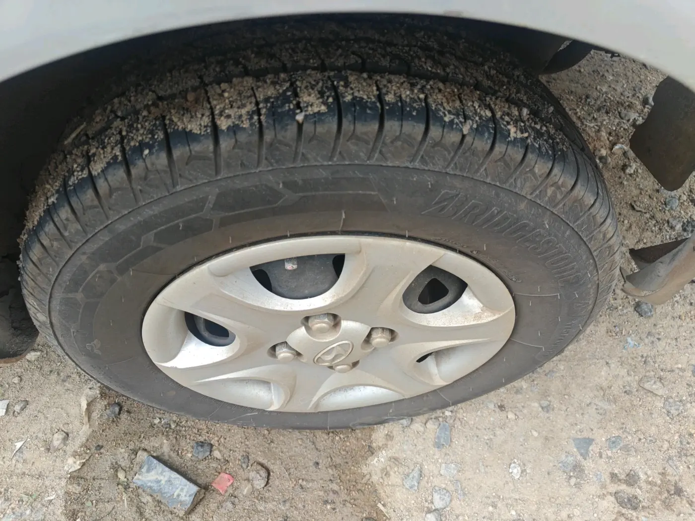 2011 Hyundai Accent EXECUTIVE, Petrol, Manual, 1,10,860 km, tyre