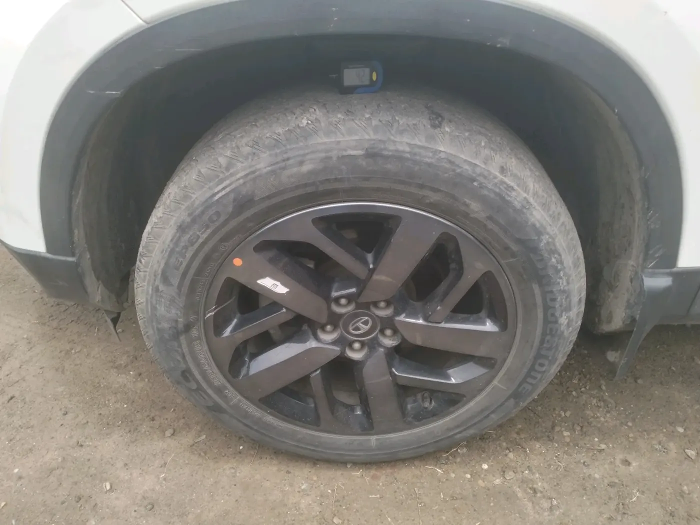 2022 Tata Safari XZA PLUS, Diesel, Automatic, 68,656 km, tyre