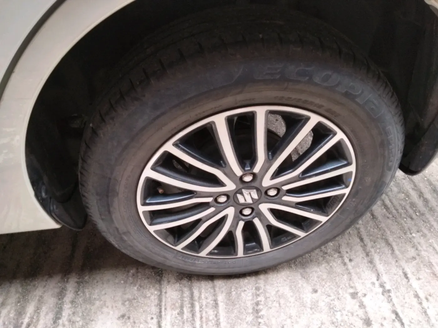2018 Maruti Dzire ZXI PLUS, Petrol, Manual, 31,428 km, tyre