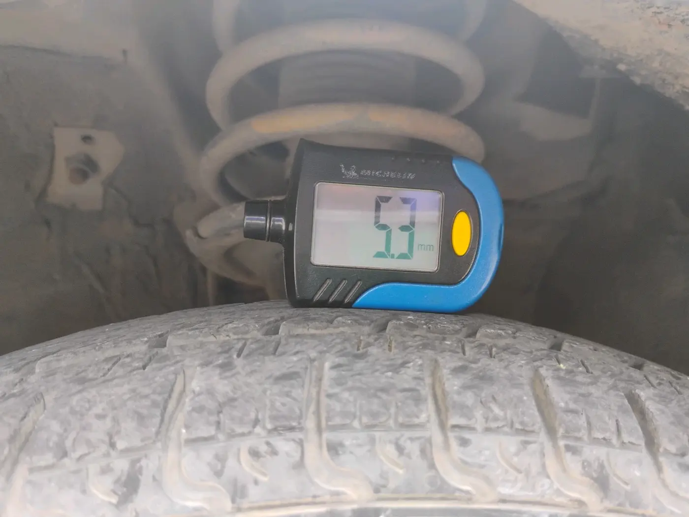 2012 Hyundai i10 SPORTZ 1.2 AT, Petrol, Automatic, 63,124 km, tyre