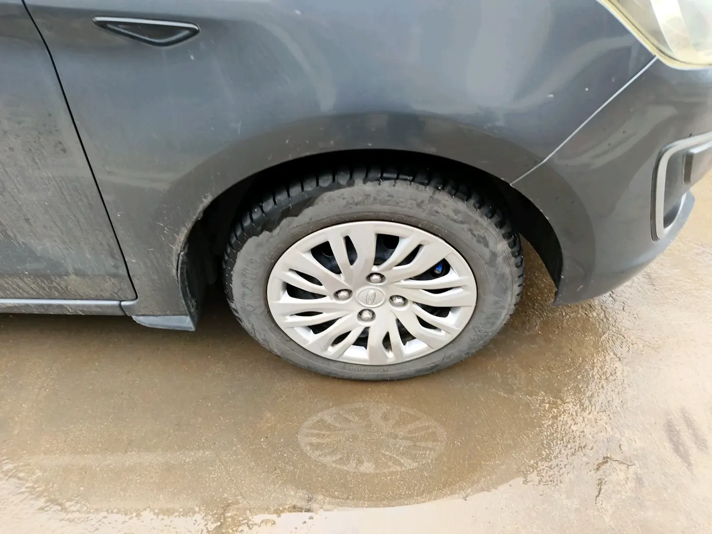 2019 Ford Figo Aspire TREND PLUS 1.2 PETROL, CNG, Manual, 73,328 km, tyre