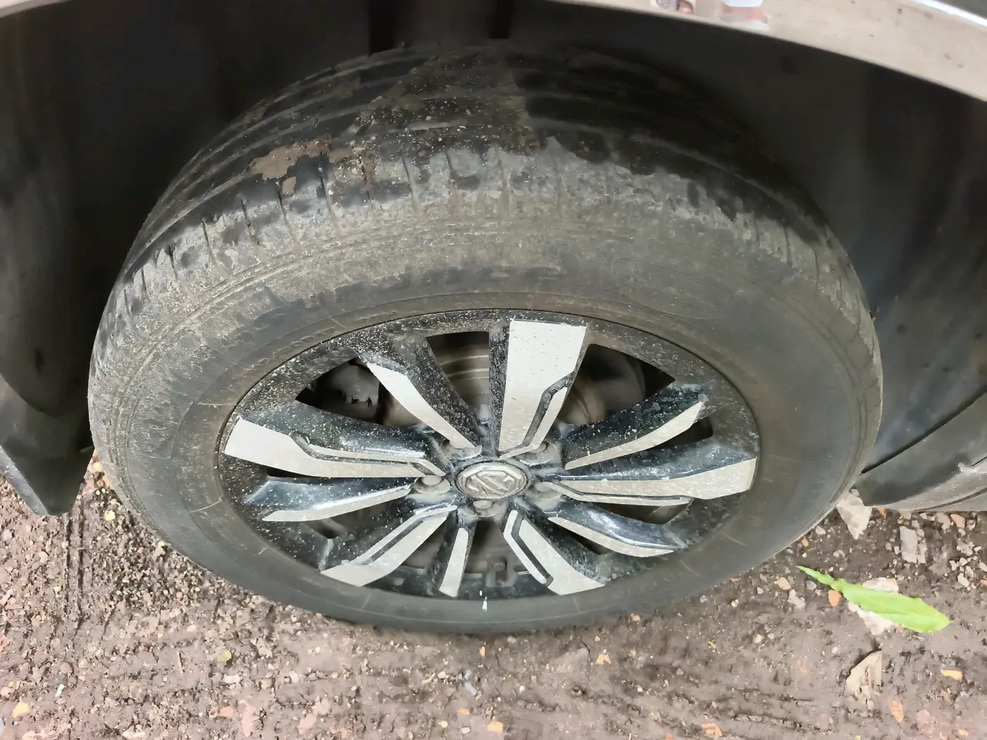 2019 MG HECTOR SHARP HYBRID 1.5 PETROL, Petrol, Manual, 86,548 km, tyre