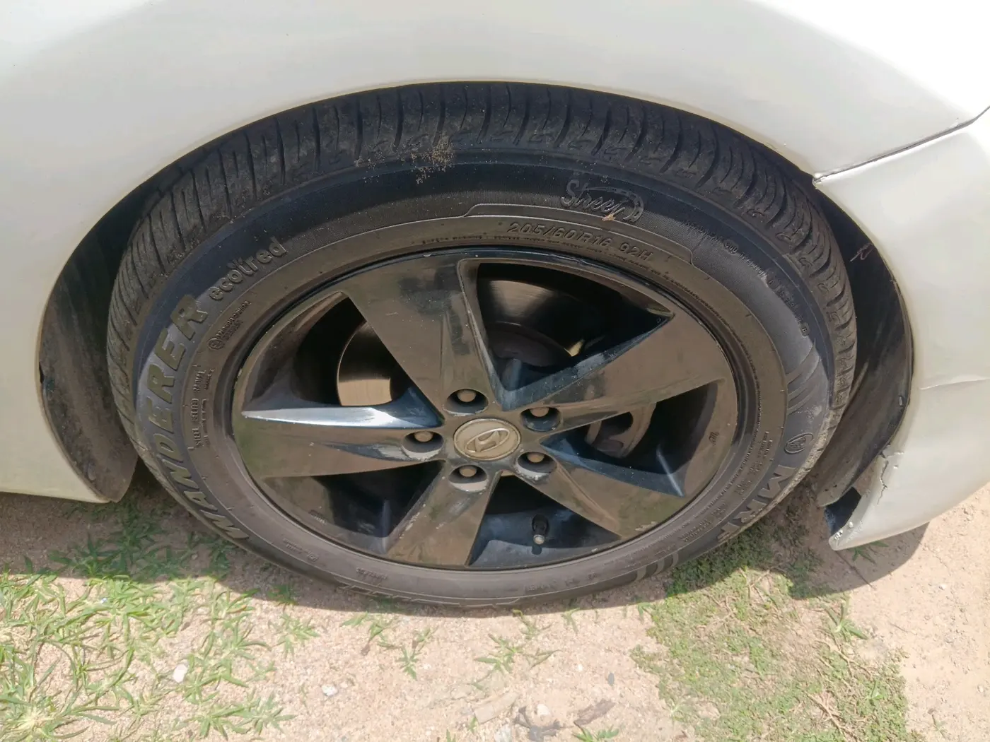 2014 Hyundai New Elantra 1.6 SX MT DIESEL, Diesel, Manual, 89,191 km, tyre