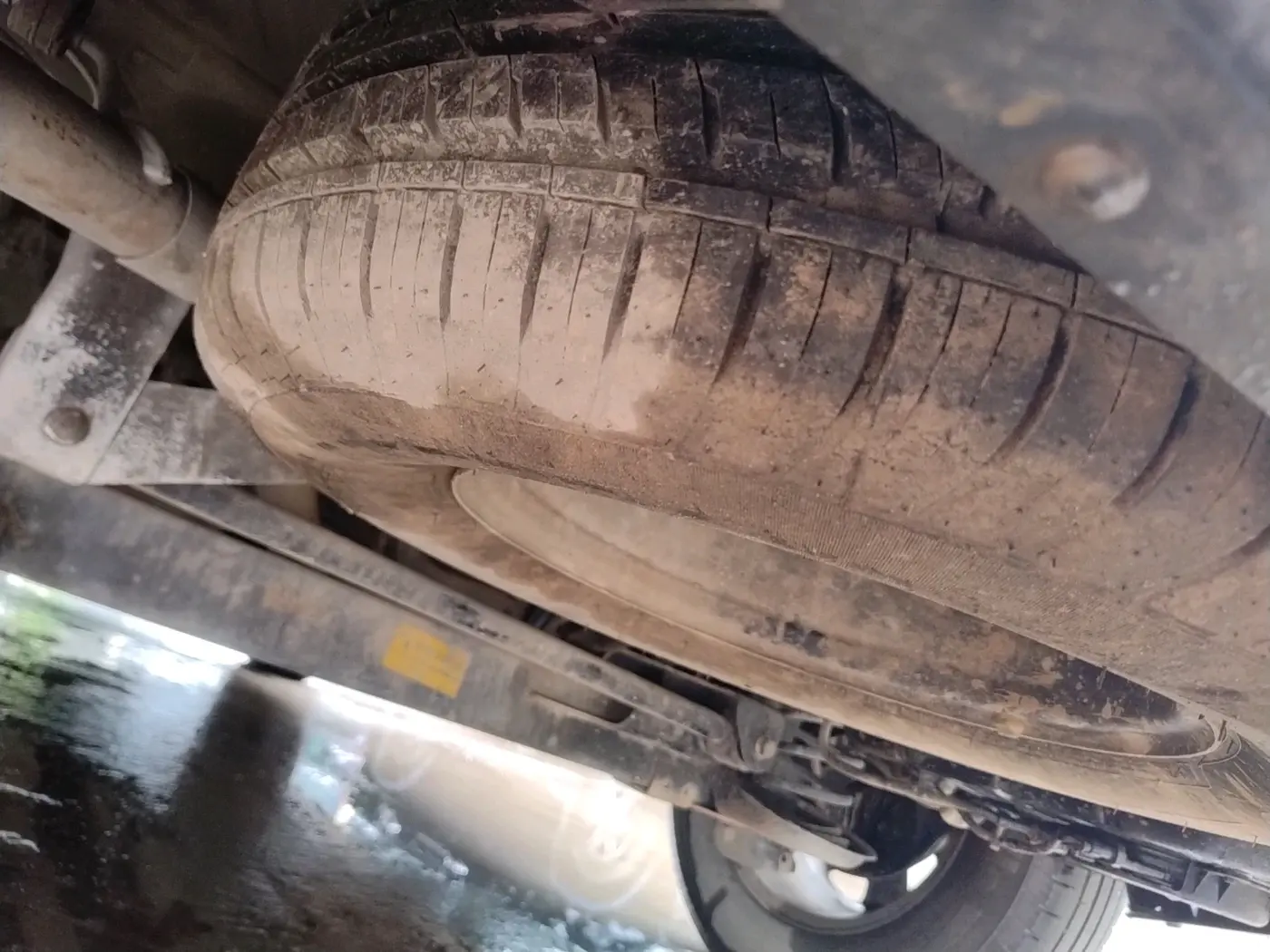 2020 Tata Harrier XZA PLUS 2.0L, Diesel, Automatic, 95,245 km, tyre