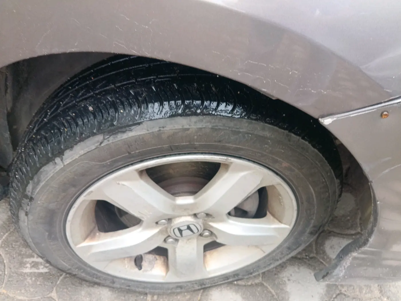 2011 Honda City 1.5L I-VTEC V MT, Petrol, Manual, 2,74,131 km, tyre