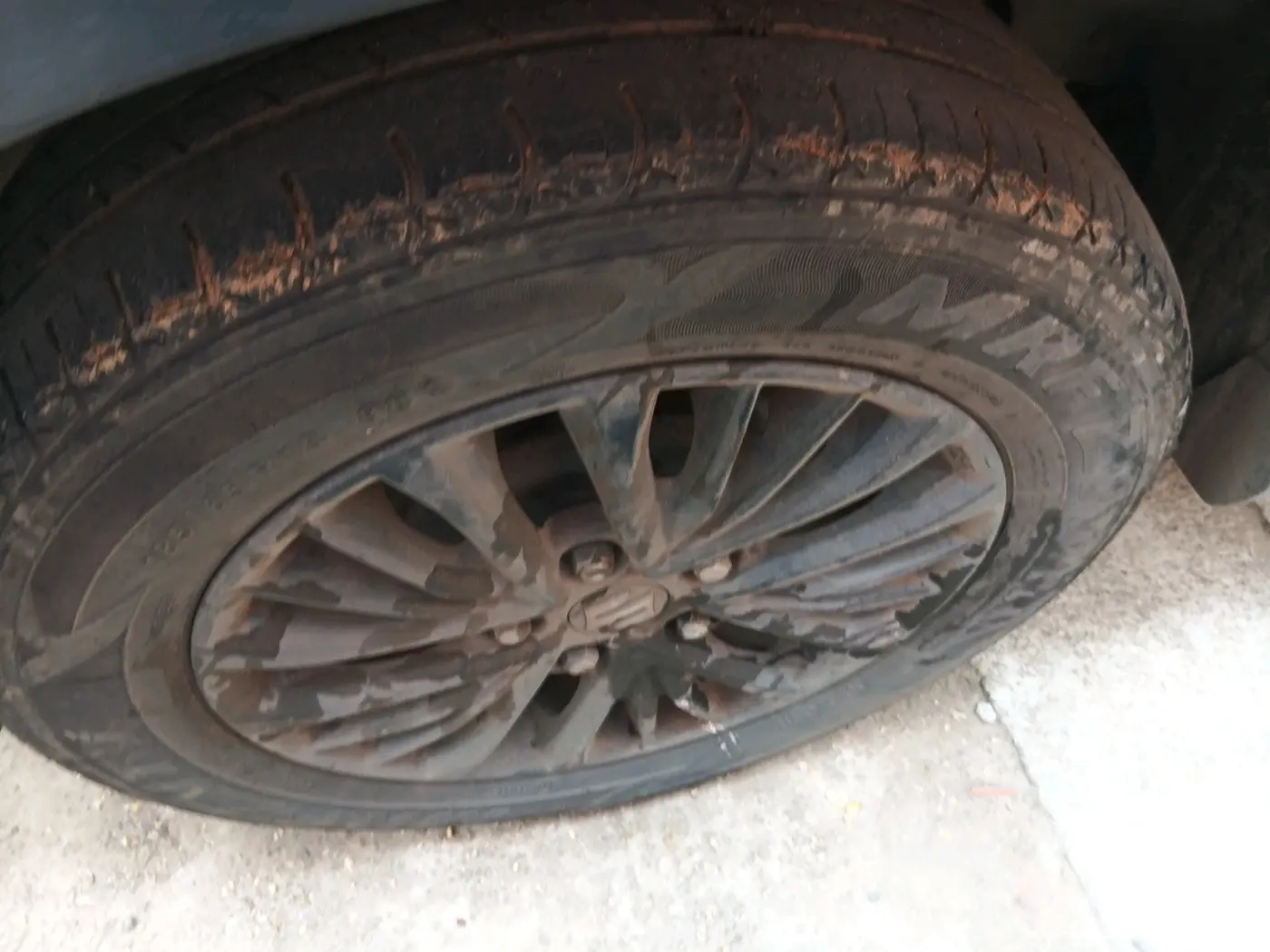 2021 Maruti XL6 ZETA MT, Petrol, Manual, 82,912 km, tyre