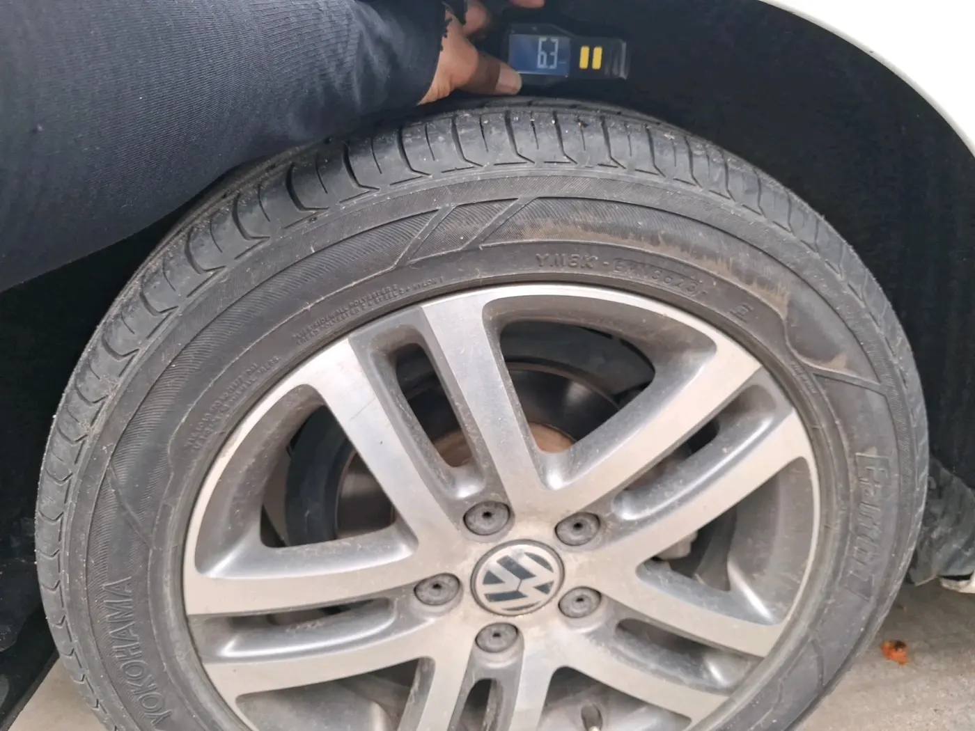 2014 Volkswagen Jetta HIGHLINE TDI AT, Diesel, Automatic, 1,57,044 km, tyre