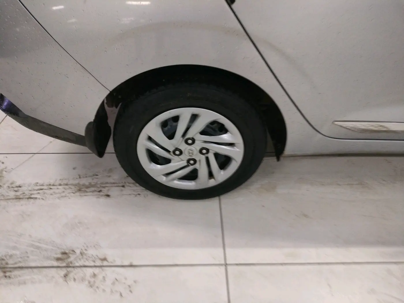 2022 Hyundai AURA S 1.2 CNG, CNG, Manual, 66,780 km, tyre
